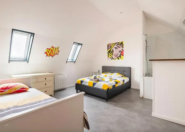 Chambre Privee Avec Salle De Bain Dans La Maison Noble De La Taule Du Luc