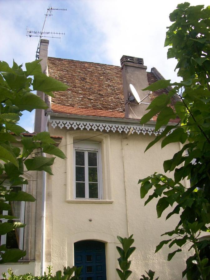 Privee Avec Salle De Bain Dans La Maison Noble De La Taule Du Luc Homestay Eysines